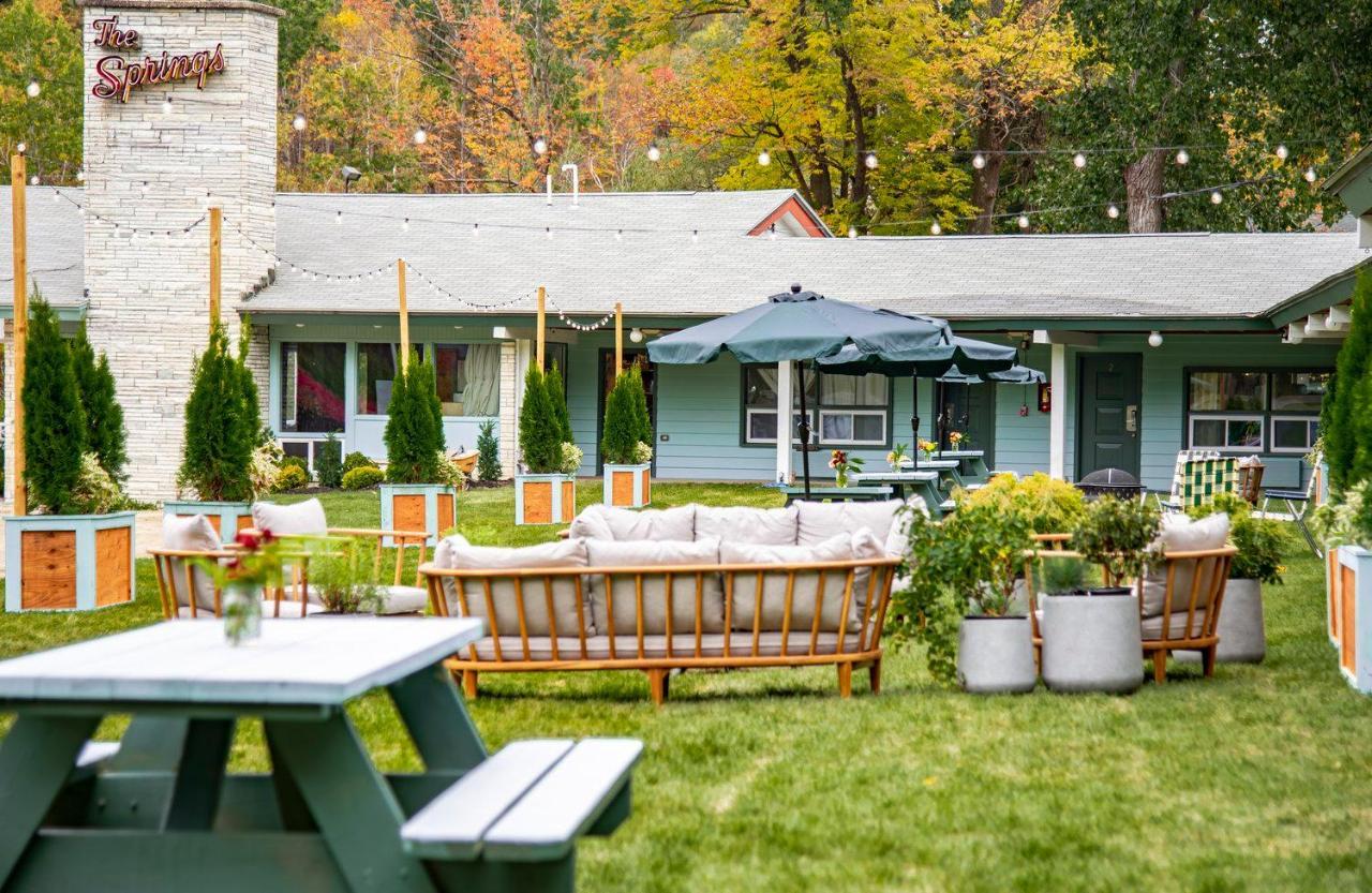 The Springs Motel New Ashford Екстериор снимка