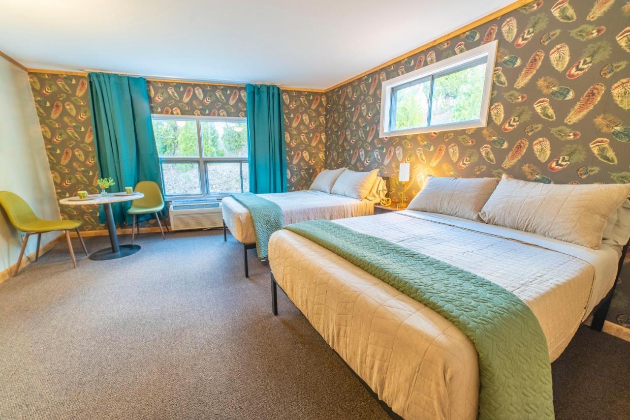 The Springs Motel New Ashford Екстериор снимка